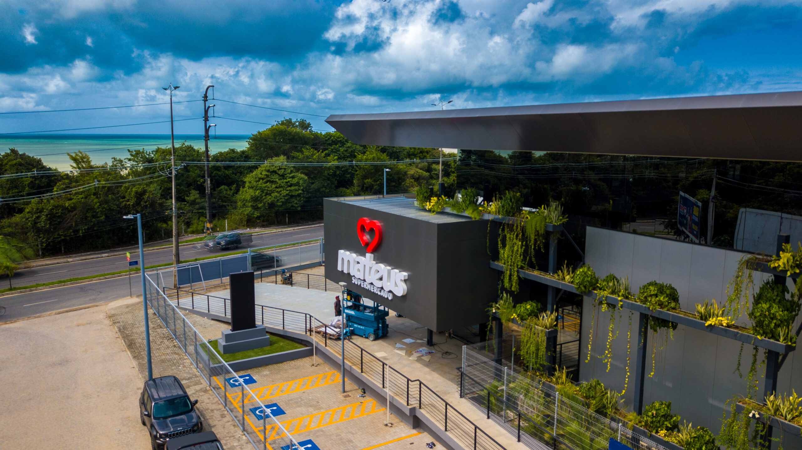 Grupo Mateus inaugura três lojas simultaneamente na Paraíba - Sincovaga